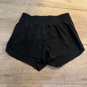 Athleta Hustle 3” shorts xxs